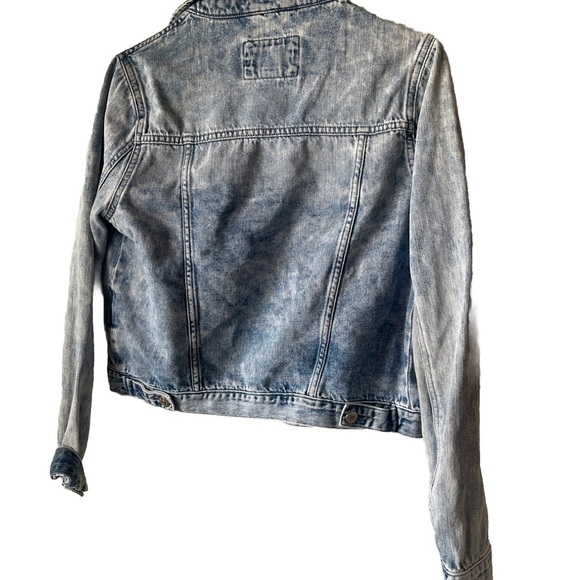 Forever 21 Jean Jacket Women's Size S Distressed Light Wash Blue Washed Denim - Picture 3 of 5